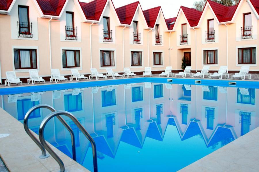 Knyazhyi Dvir Hotel Knyazhichi  Buitenkant foto