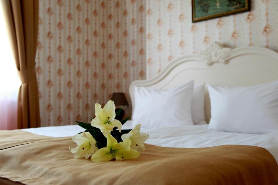 Knyazhyi Dvir Hotel Knyazhichi  Kamer foto